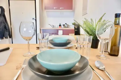 Getränke in der Unterkunft 2 separate Apartments direkt in der City mit privaten Stellplätzen max 1,65m Höhe und 1,8m Breite für bis zu 8 Personen