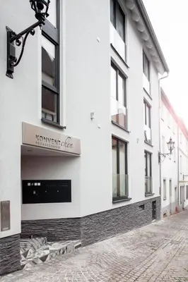 Das Gebäude in dem sich das Bed & Breakfast befindet