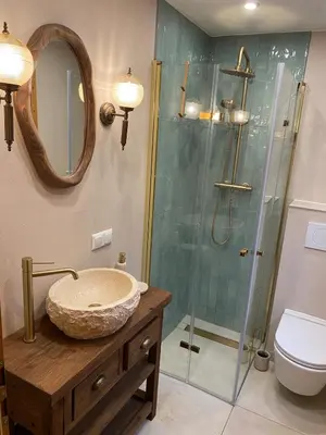 Ein Badezimmer in der Unterkunft Ruhige Hütte mit toller Aussicht