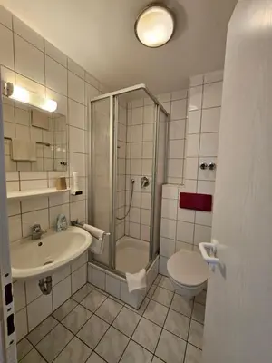 Ein Badezimmer in der Unterkunft Gästehaus Schröder