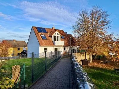Das Gebäude in dem sich die Ferienwohnung befindet