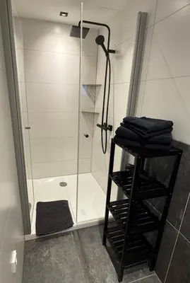 Ein Badezimmer in der Unterkunft Ferienwohnung Tee - Time - Lodge und Kirsch - Kiste