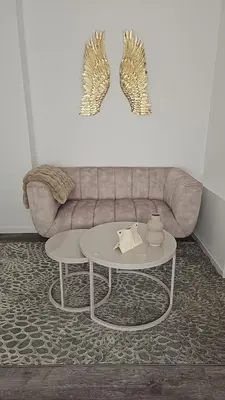 Ein Sitzbereich in der Unterkunft Good Vibes Luxury Homes