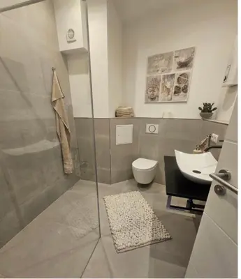 Ein Badezimmer in der Unterkunft Good Vibes Luxury Homes