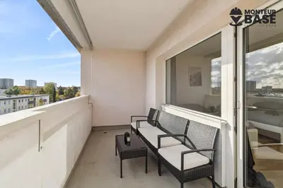 Ein Balkon oder eine Terrasse in der Unterkunft MONTEUR - Unterkunft für bis zu 6 Personen in 63128 Dietzenbach - OF05