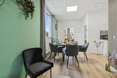 Ein Sitzbereich in der Unterkunft Urban Havn - 6 Apartments mit top Anbindung für bis zu 34 Personen