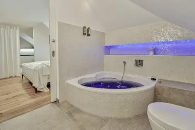 Ein Badezimmer in der Unterkunft Boutique Suites and Residences Heidelberg- Alte Zigarrenmanufaktur