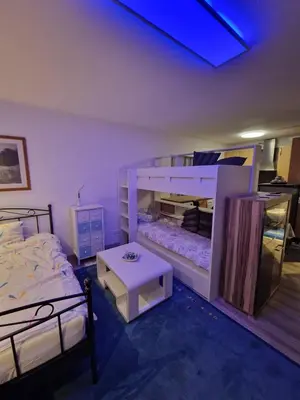 Ein Bett oder Betten in einem Zimmer der Unterkunft quiet apartment 2