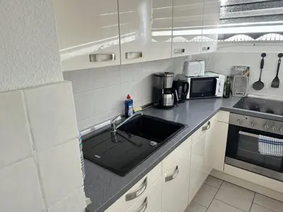 Küche/Küchenzeile in der Unterkunft Work and Stay near Frankfurt Airport 2BR and Balcony