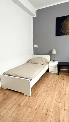 Ein Bett oder Betten in einem Zimmer der Unterkunft Meyben Apartment Mannheim Küche, TV, Waschmachine