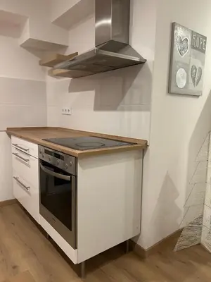 Küche/Küchenzeile in der Unterkunft Neue Erdgeschosswohnung in Zentrum von Rockenhausen