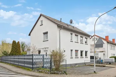 Das Gebäude in dem sich die Ferienwohnung befindet