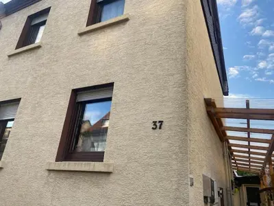Das Gebäude in dem sich die Ferienwohnung befindet