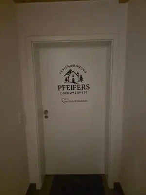 Ein Zertifikat, Auszeichnung, Logo oder anderes Dokument, das in der Unterkunft StorchenNest Pfeifers OdenwaldNest ausgestellt ist