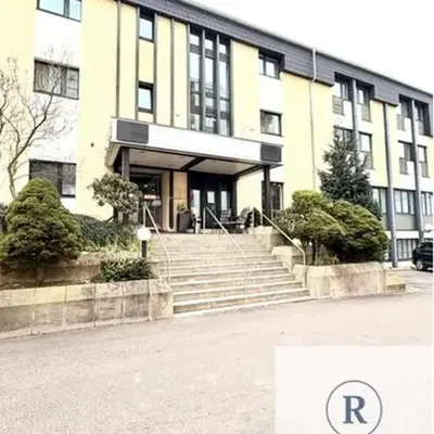 Roomie Hotel