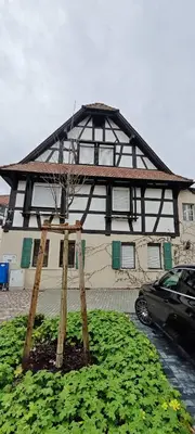 Das Gebäude in dem sich die Ferienwohnung befindet