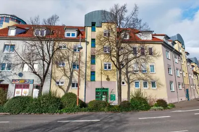 Das Gebäude in dem sich die Ferienwohnung befindet