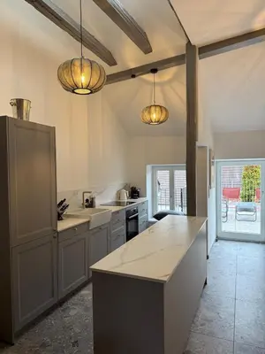 Küche/Küchenzeile in der Unterkunft Townhouse Mayfair Style im Weinstrassen Hotspot Deidesheim