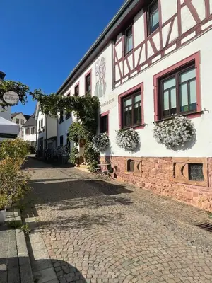 Das Gebäude in dem sich das Hotel befindet