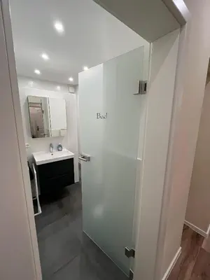 Ein Badezimmer in der Unterkunft Live-In Room 6