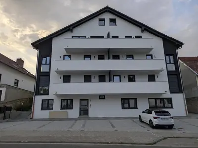 Das Gebäude in dem sich die Ferienwohnung befindet