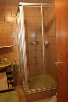Ein Badezimmer in der Unterkunft Ruhiges Appartement August-Kutterer-Str 25 Karlsruhe