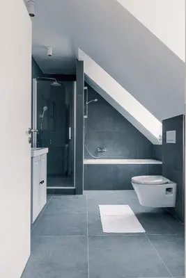 Ein Badezimmer in der Unterkunft Moderne 2 Zimmer Wohnung im Herzen von Karlsruhe 64m2 2 OG