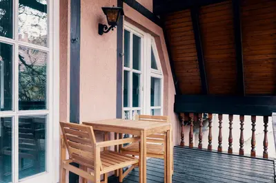 Ein Balkon oder eine Terrasse in der Unterkunft Moderne 2 Zimmer Wohnung im Herzen von Karlsruhe 64m2 2 OG