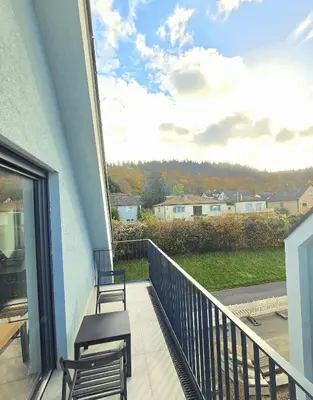 Ein allgemeiner Bergblick oder ein Berglick von der Ferienwohnung aus