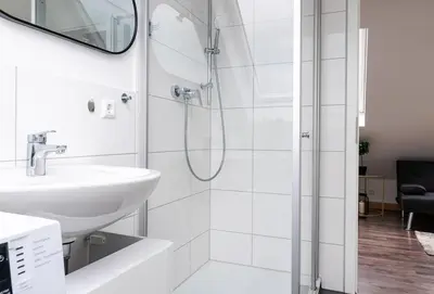 Ein Badezimmer in der Unterkunft G Living Klingenberger153 DG City and Work