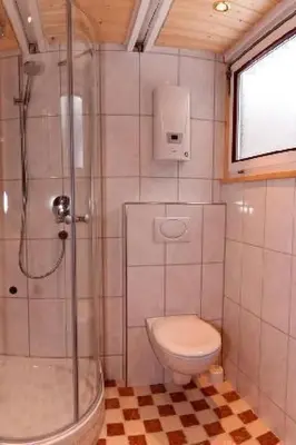 Ein Badezimmer in der Unterkunft Holiday Home Nur-Dach-Ferienhaus für vier Personen by Interhome