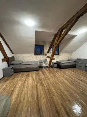 Ein Sitzbereich in der Unterkunft Monteurwohnung Neustadt an der Weinstraße