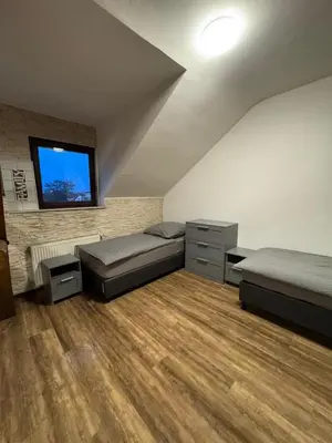 Ein Sitzbereich in der Unterkunft Monteurwohnung Neustadt an der Weinstraße