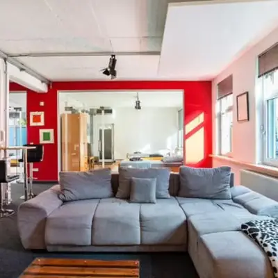 Loft im Fabrikstil mit 150 qm und 2 eigenen Schlafzimmern