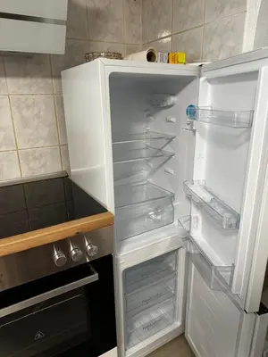 Küche/Küchenzeile in der Unterkunft KRAICHGAU # 3-ZKB im EG, mit EBK, WLAN, Monteurzimmer, SELF-CHECK-IN