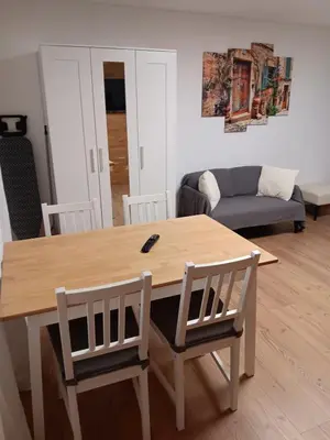 Ein Sitzbereich in der Unterkunft Anderer Apartment