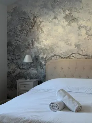 Ein Bett oder Betten in einem Zimmer der Unterkunft Art and Elegance, Family Friendly 2Bedroom Apartment near Frankfurt Airport, Free Parking