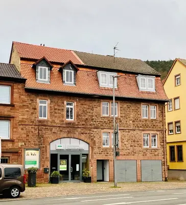 Das Gebäude in dem sich die Ferienwohnung befindet