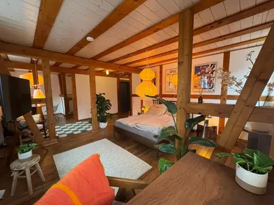 Ein Bett oder Betten in einem Zimmer der Unterkunft Herzstück 1526 - Ihre Ferienwohnung im Fachwerkhaus direkt in der Altstadt