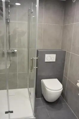 Ein Badezimmer in der Unterkunft Five Rooms