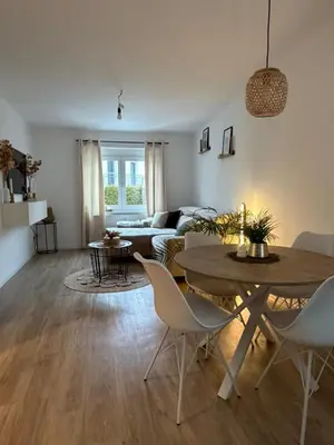 Ein Sitzbereich in der Unterkunft S&G Home Stilvolles 2-Zimmer-Apartment in zentraler Lage, Komfort & Entspannung garantiert!