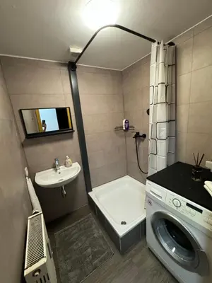 Ein Badezimmer in der Unterkunft Beautiful 3 bedroom apartment