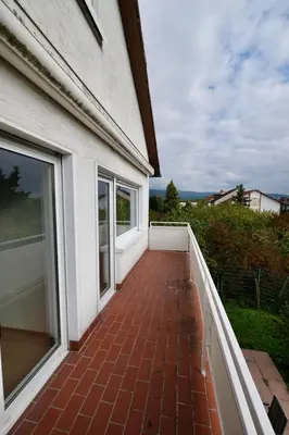 Ein Balkon oder eine Terrasse in der Unterkunft Ferienhaus für Familien und Reisegruppen bei Heidelberg