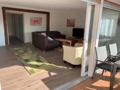 TV/Unterhaltungsangebot in der Unterkunft Große Ferienwohnung mit Balkon in Sankt Martin, Pfalz