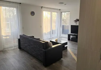 Ein Sitzbereich in der Unterkunft Homely second Floor Apt-Balkon und Parken-APOLONIAliving
