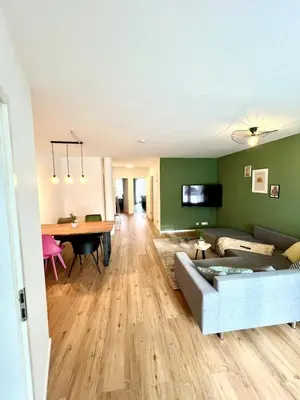 TV/Unterhaltungsangebot in der Unterkunft Stilvolles & helles Apartment mit Sonnen-Terrasse