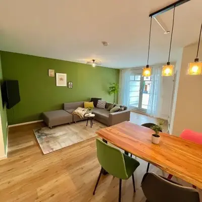 Stilvolles & helles Apartment mit Sonnen-Terrasse