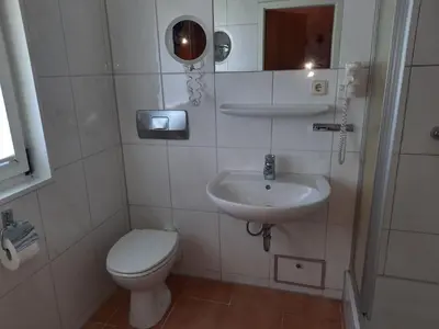 Ein Badezimmer in der Unterkunft Holiday Home Haus Robinson by Interhome