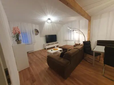 TV/Unterhaltungsangebot in der Unterkunft 3-Zimmer-Wohnung, Küche, Bad nähe Bahnhof Mühlacker