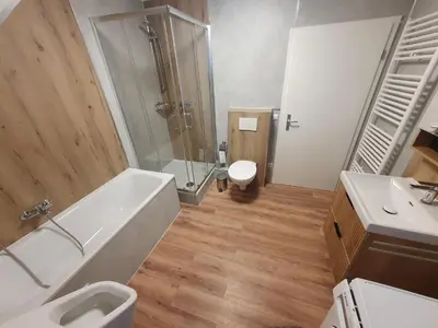 Ein Badezimmer in der Unterkunft 3-Zimmer-Wohnung, Küche, Bad nähe Bahnhof Mühlacker